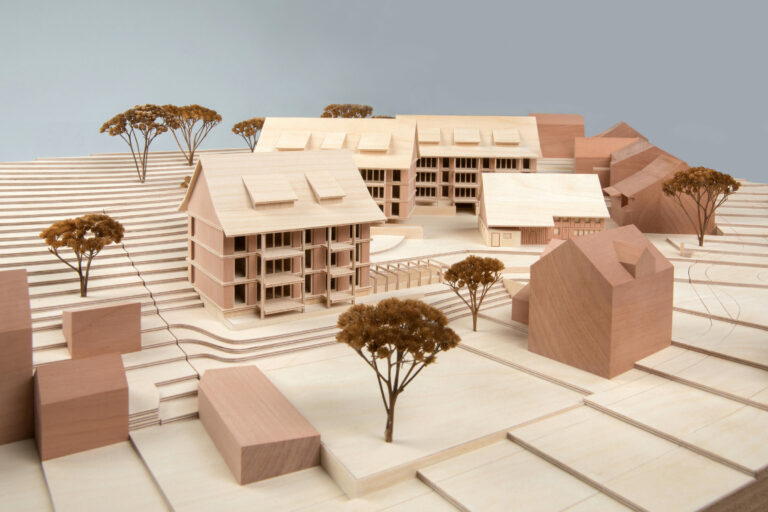 holzmodelle modellbau 04 schraegdach